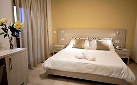 Hotel Residence Ulivi E Palme